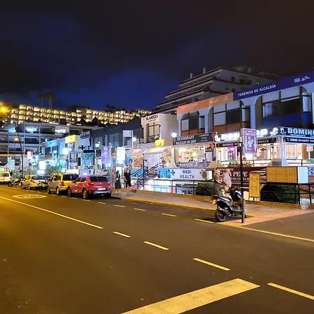 Claudia En Santiago Con Piscina *