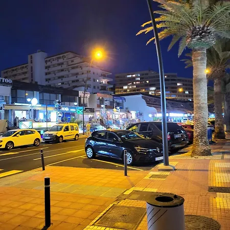 Claudia En Santiago Con Piscina Puerto de Santiago