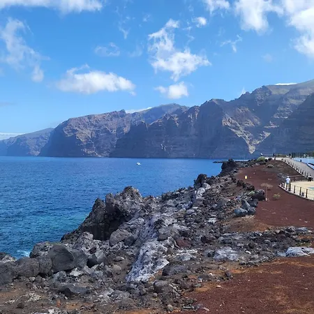 Claudia En Santiago Con Piscina *