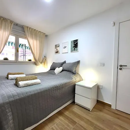 Claudia En Santiago Con Piscina Apartman