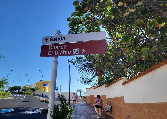 Claudia En Santiago Con Piscina Puerto de Santiago (Tenerife)